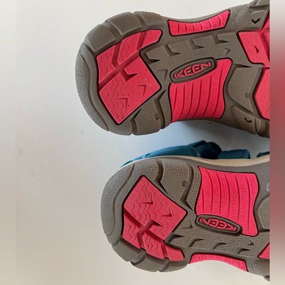 Keen Big Kids' Newport H2 Hybrid Water Sandal, Legion Blue/Hot Pink, size 11 - Picture 9 of 13